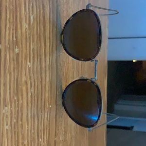 spectacles sunglasses